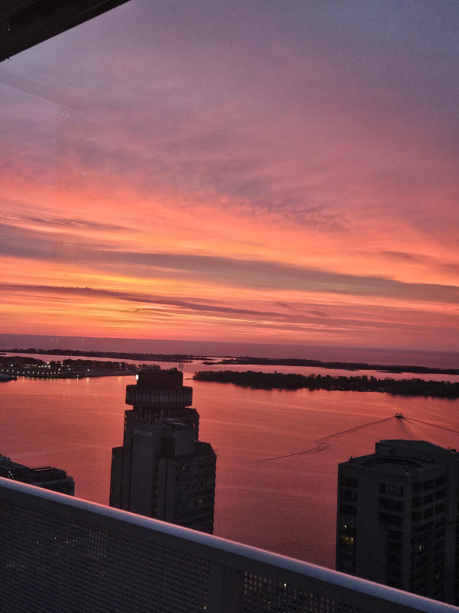 Luxurious Panoramic View Unit
