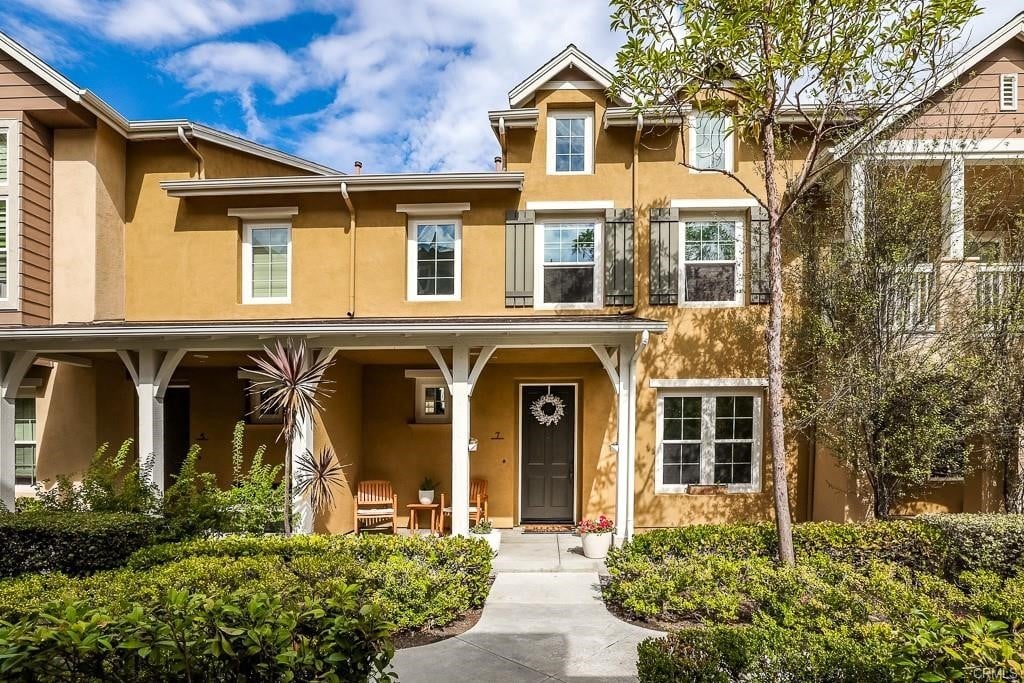 7 Azara Ln