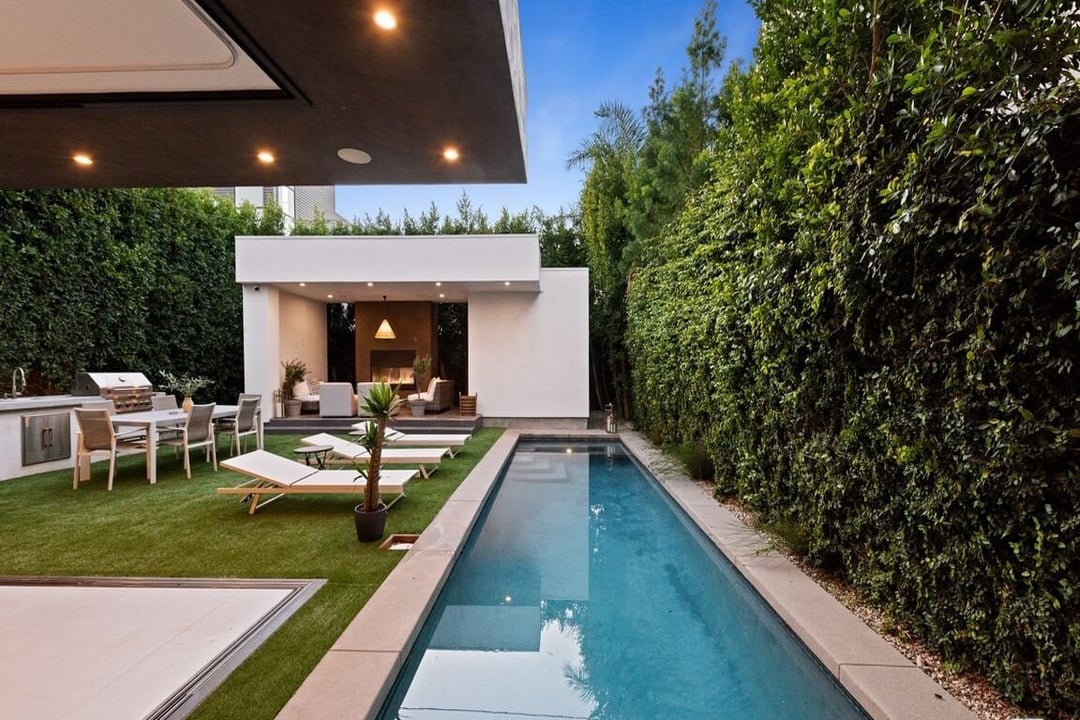 Garden Crescent, North Harper Avenue, 90048