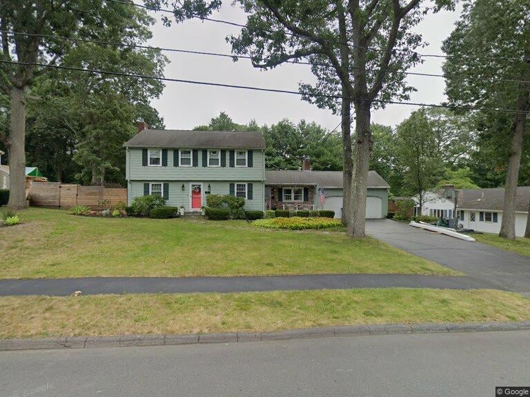 30 Ledgewood Dr