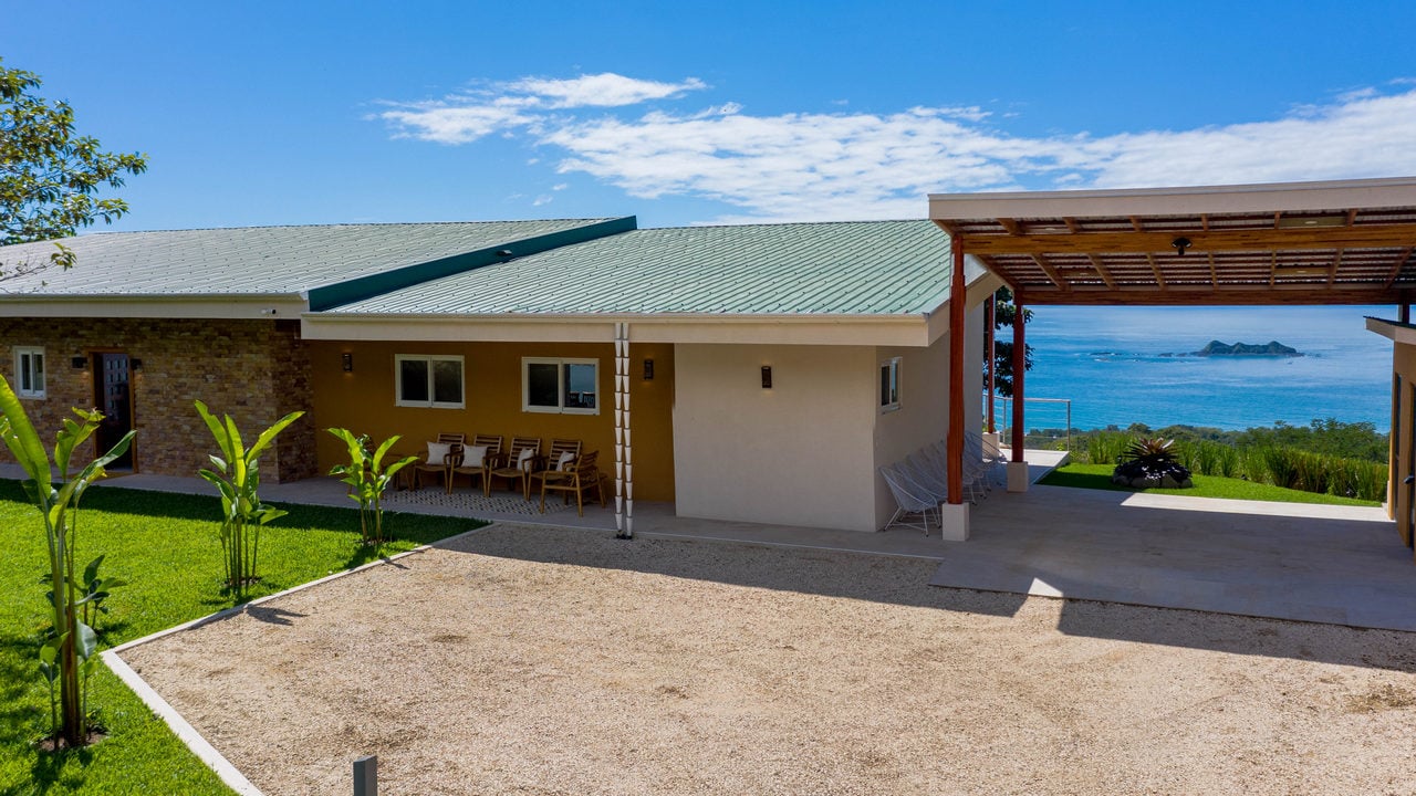 Luxury Home By The Beach Overlooking The Islands At Bahia Ballena
