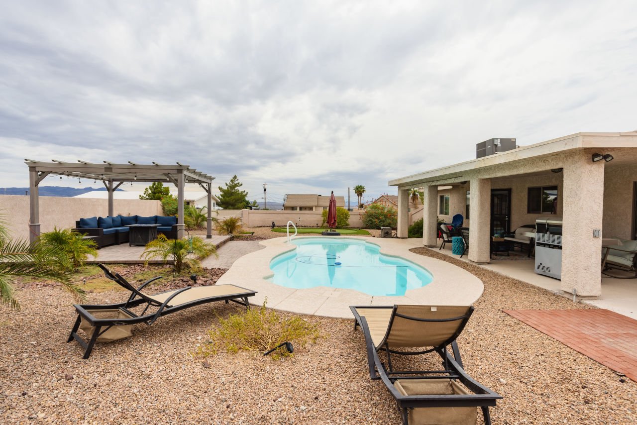 2870 Canyon Oak Dr