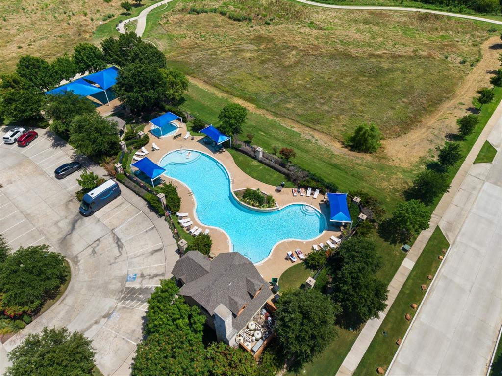 4012 Glenhurst Ln