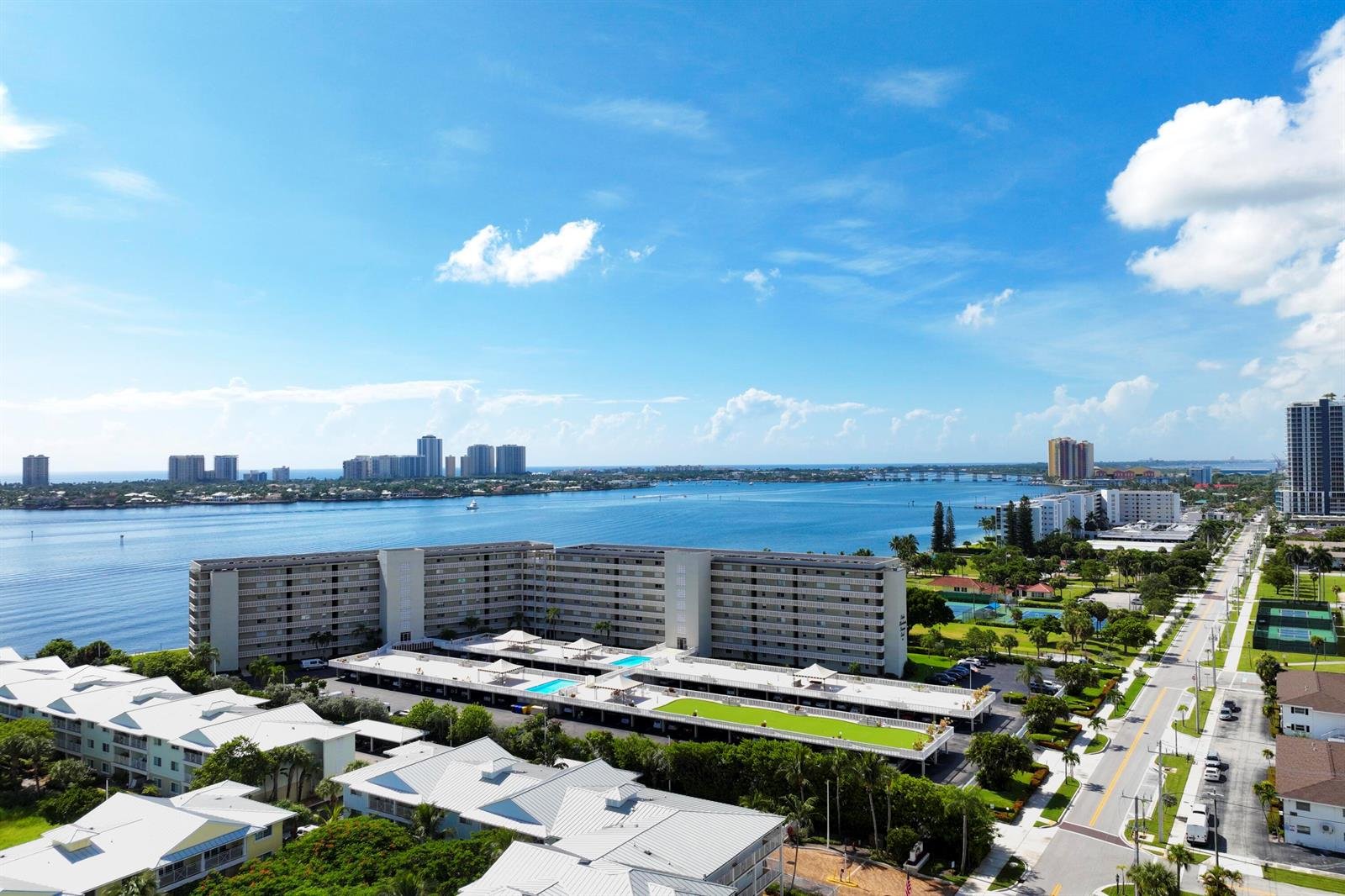801 Lake Shore Drive #817
