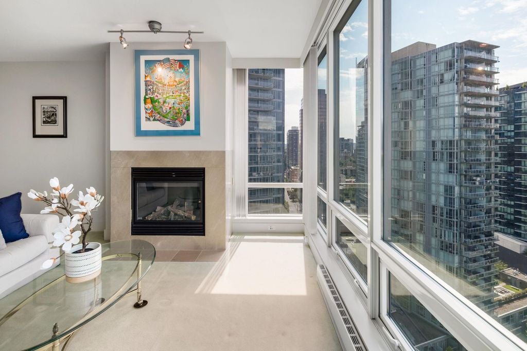 590 Nicola St, #2205