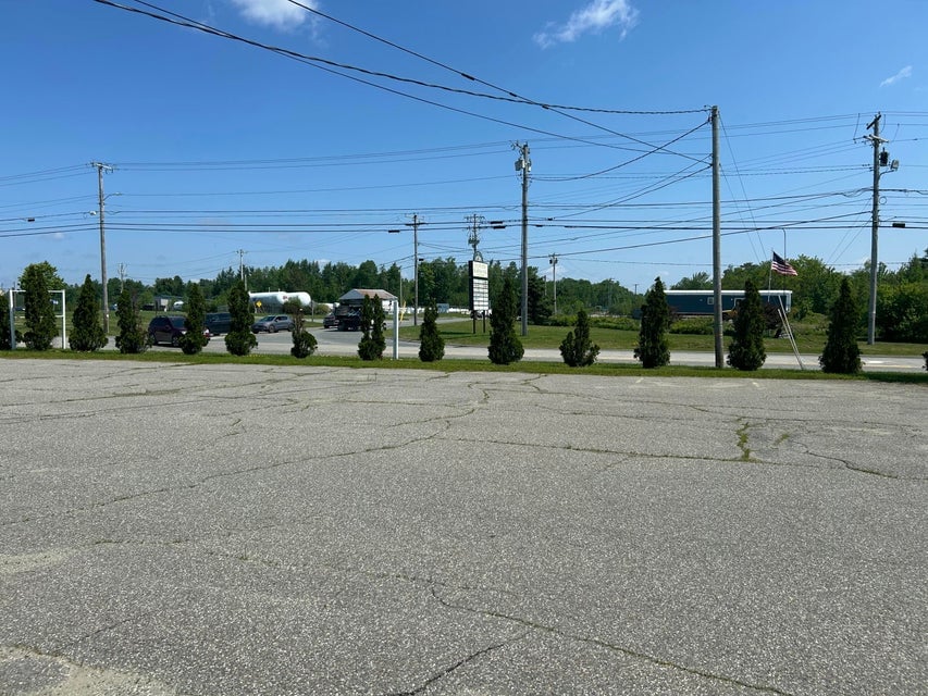 190 Bangor Road Ellsworth, ME 04605