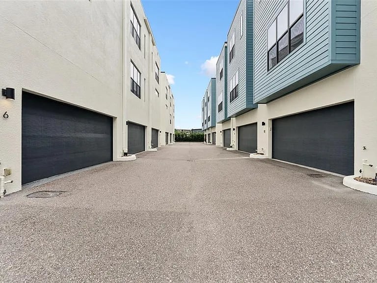 4810 W McElroy Ave #5