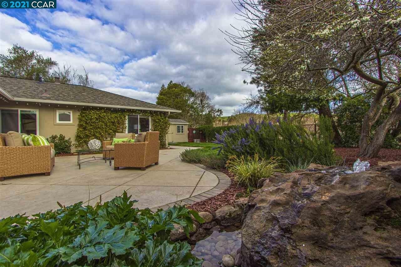 3320 S Lucille Ln