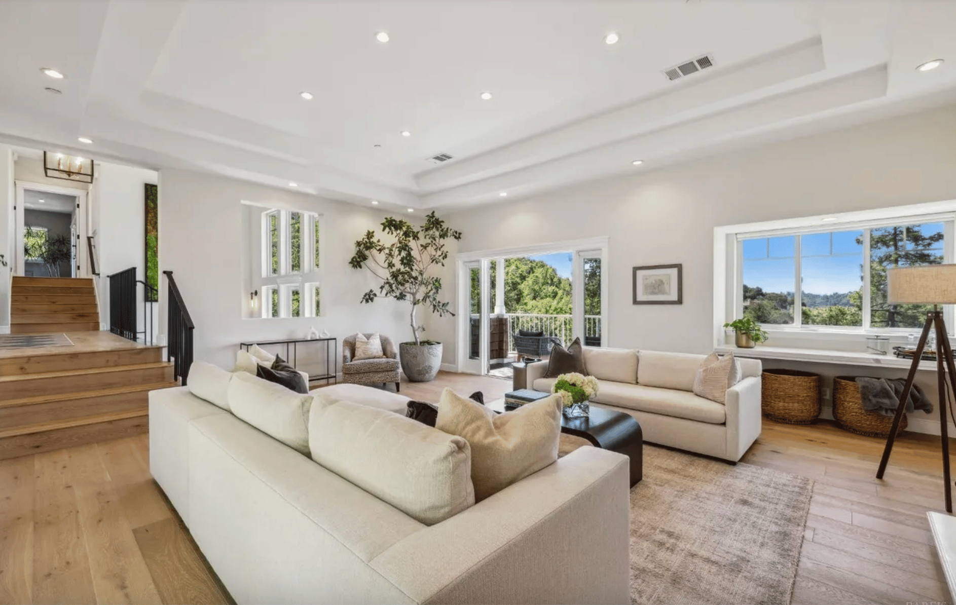 6 Live Oak Way