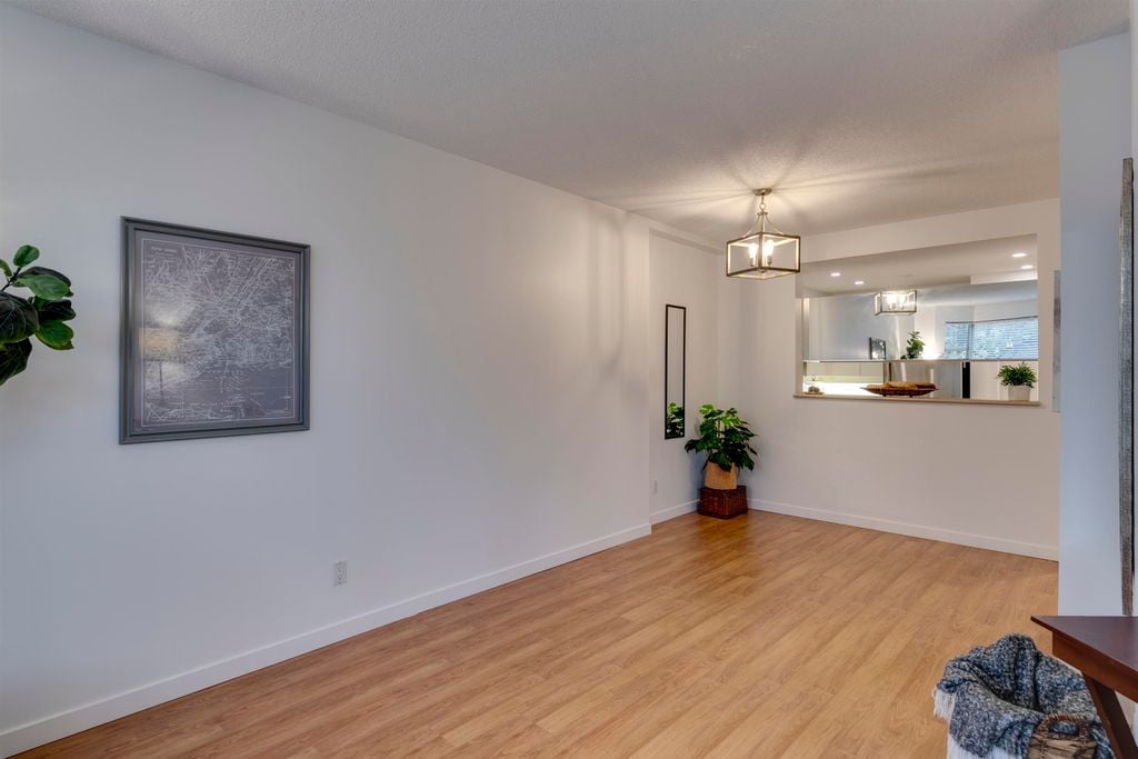 2628 Ash St, #207