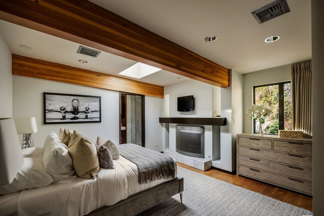 Orion Crest, Devlin Dr, 90069