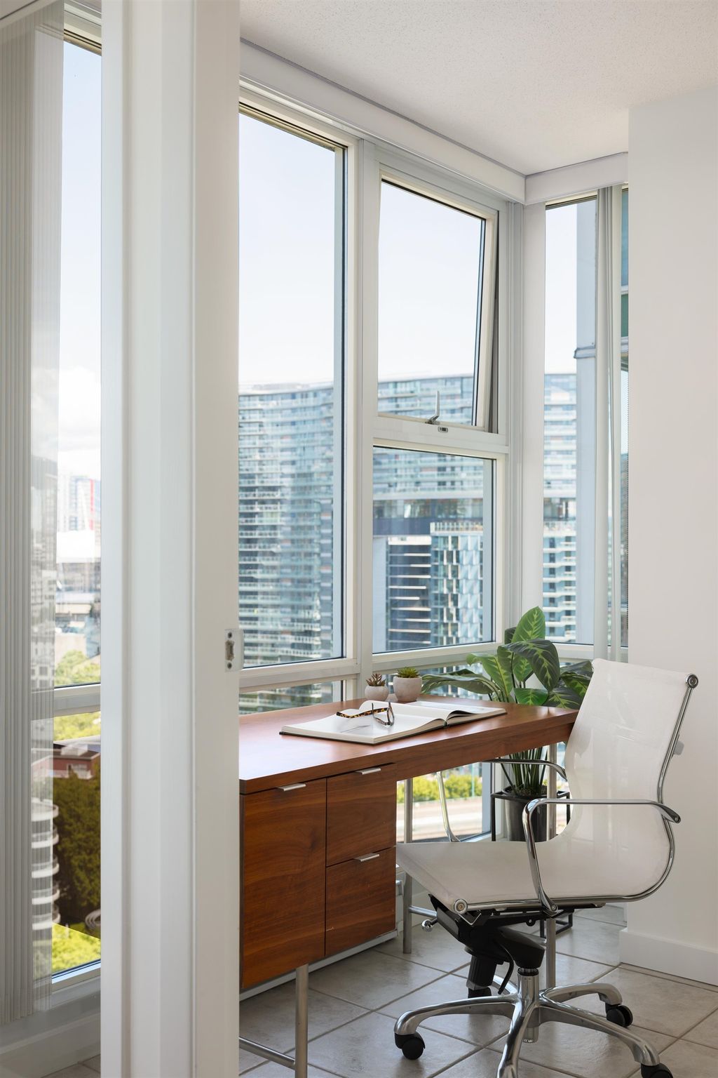 1077 Marinaside Cres, #2106