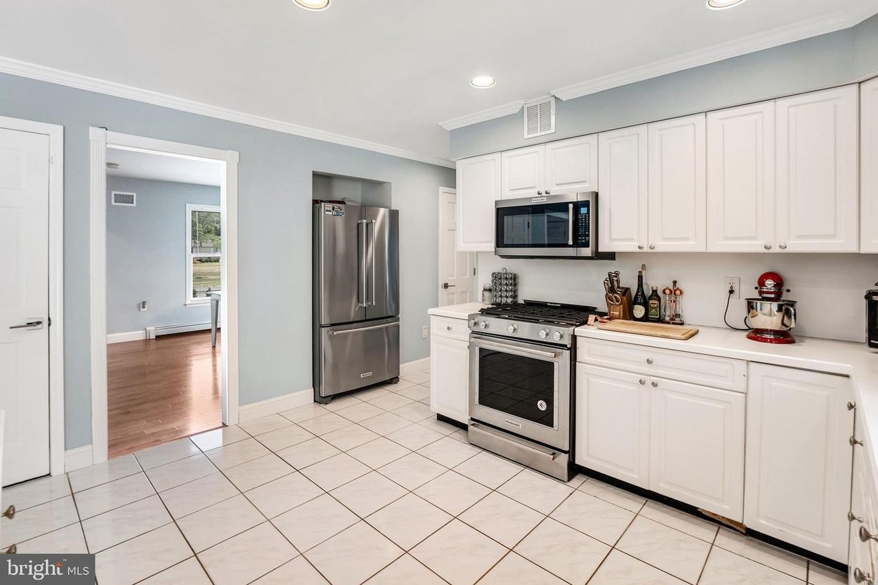 6 Kari Ct