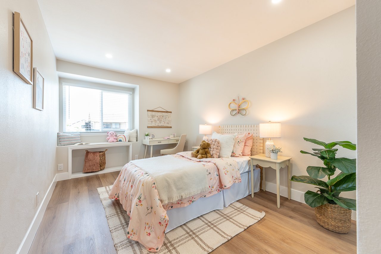 Newly Remodeled. 1 Bed/Bth down, Pioneer Elem!