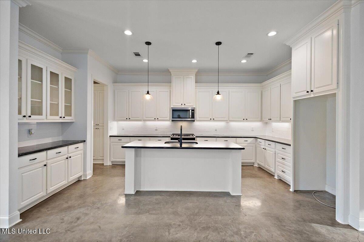  104  Glenwild Trail   Canton, MS 39046