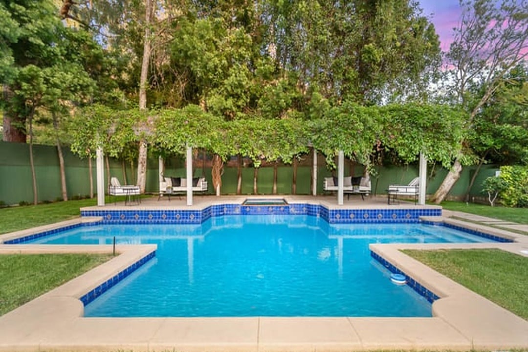 Oasis Opulent