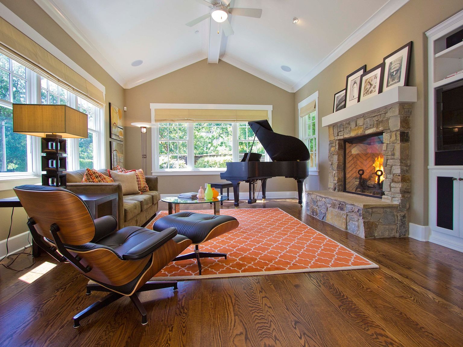 33 Sanford Ln