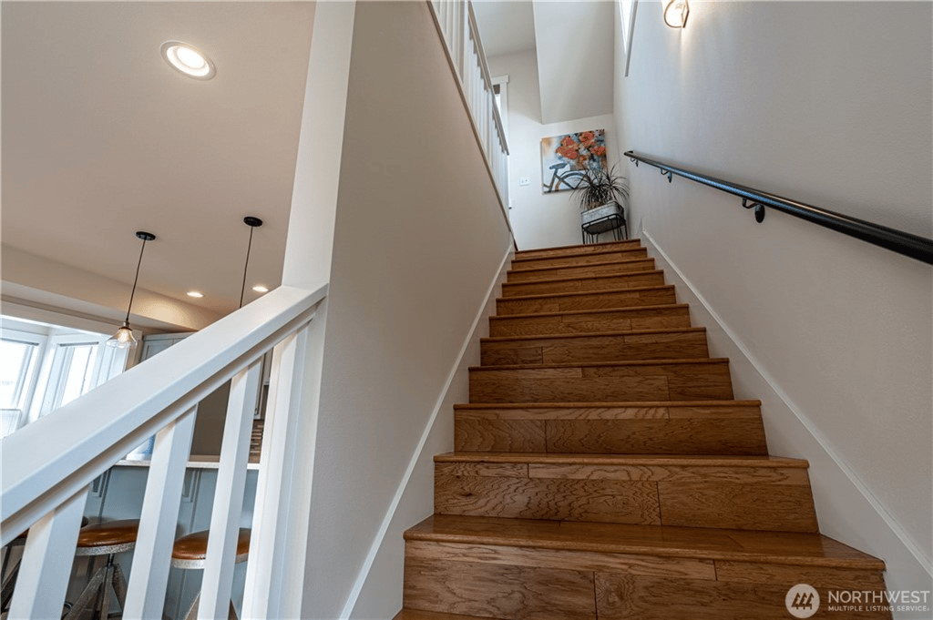 106 Porcupine Ln