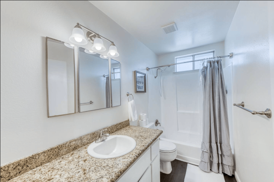 5098 E Ashlan Ave #103, Fresno