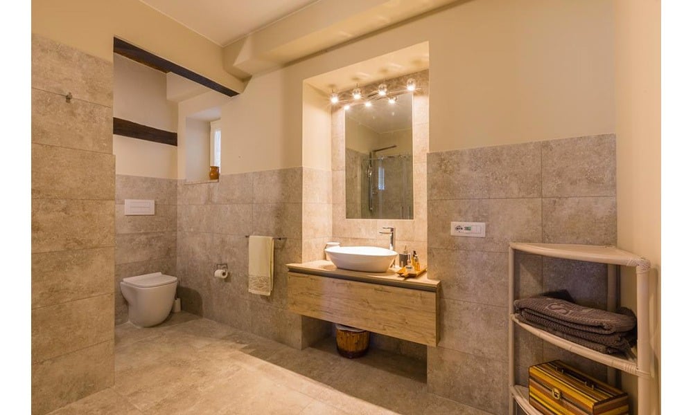 Beautiful Stone Farmhouse in Fossombrone