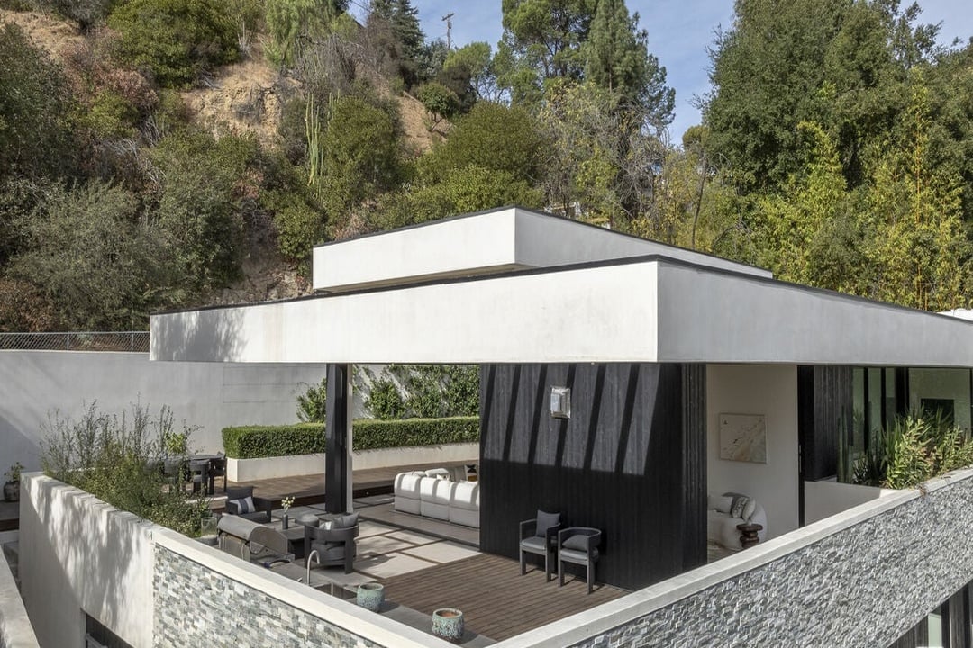 Pinnacle Manor, Willow Glen Rd, 90046