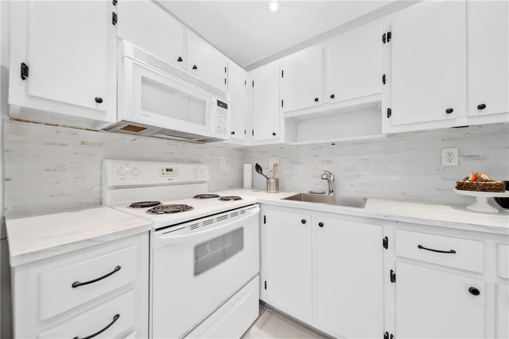 3000 NE 16th Ave APT 211