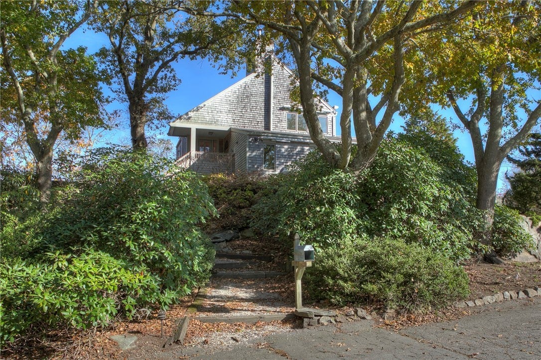 1 Highland Pl
