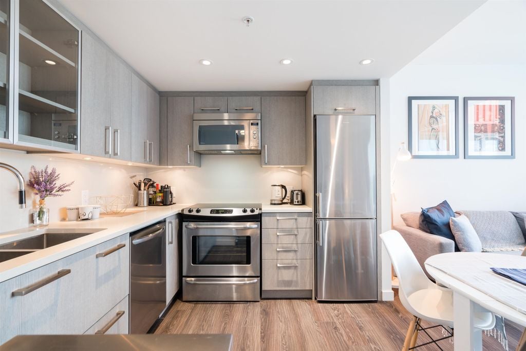 933 E Hastings St, #716