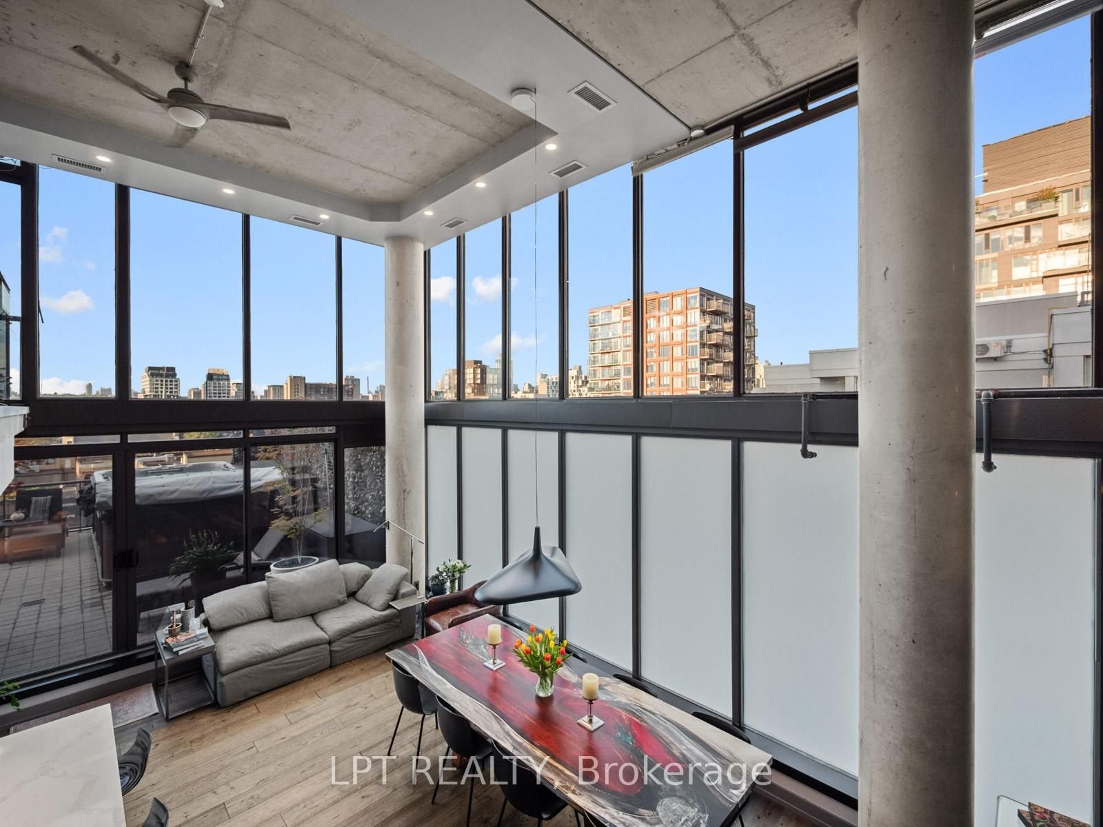 PENTHOUSE LUXURY IN KING WEST