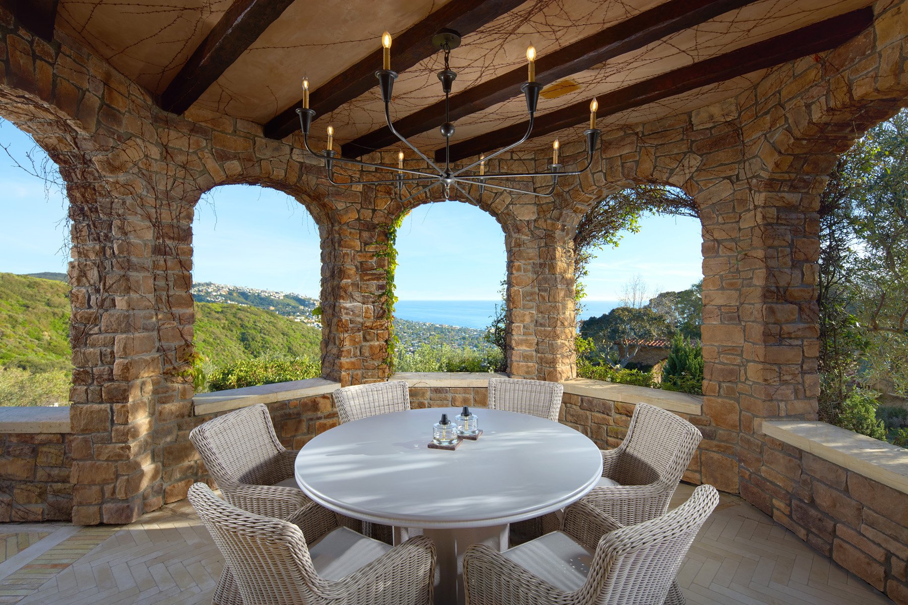 1302 Skyline Drive