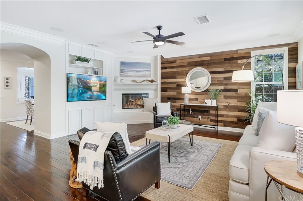 6 Galora Ln