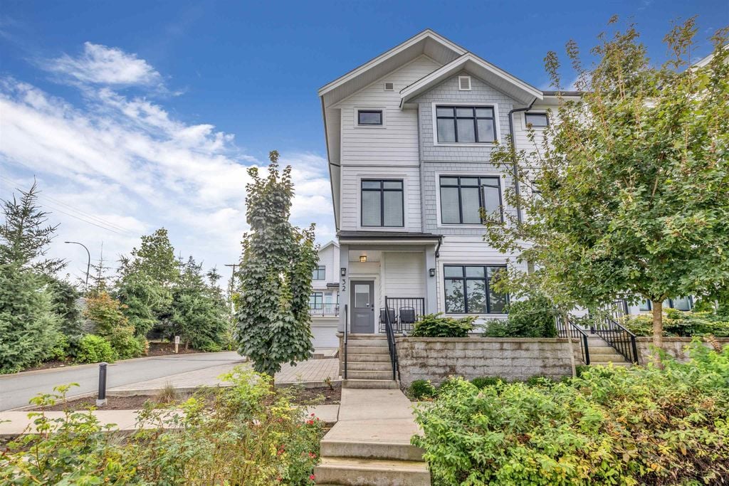 17557 100 Ave, #32