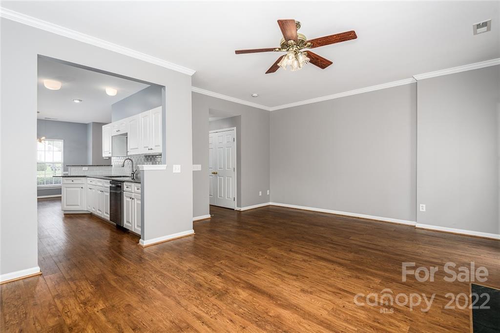 3025 Misty Harbor Cir