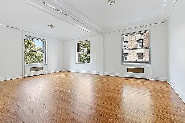 258 Riverside Dr APT 3B