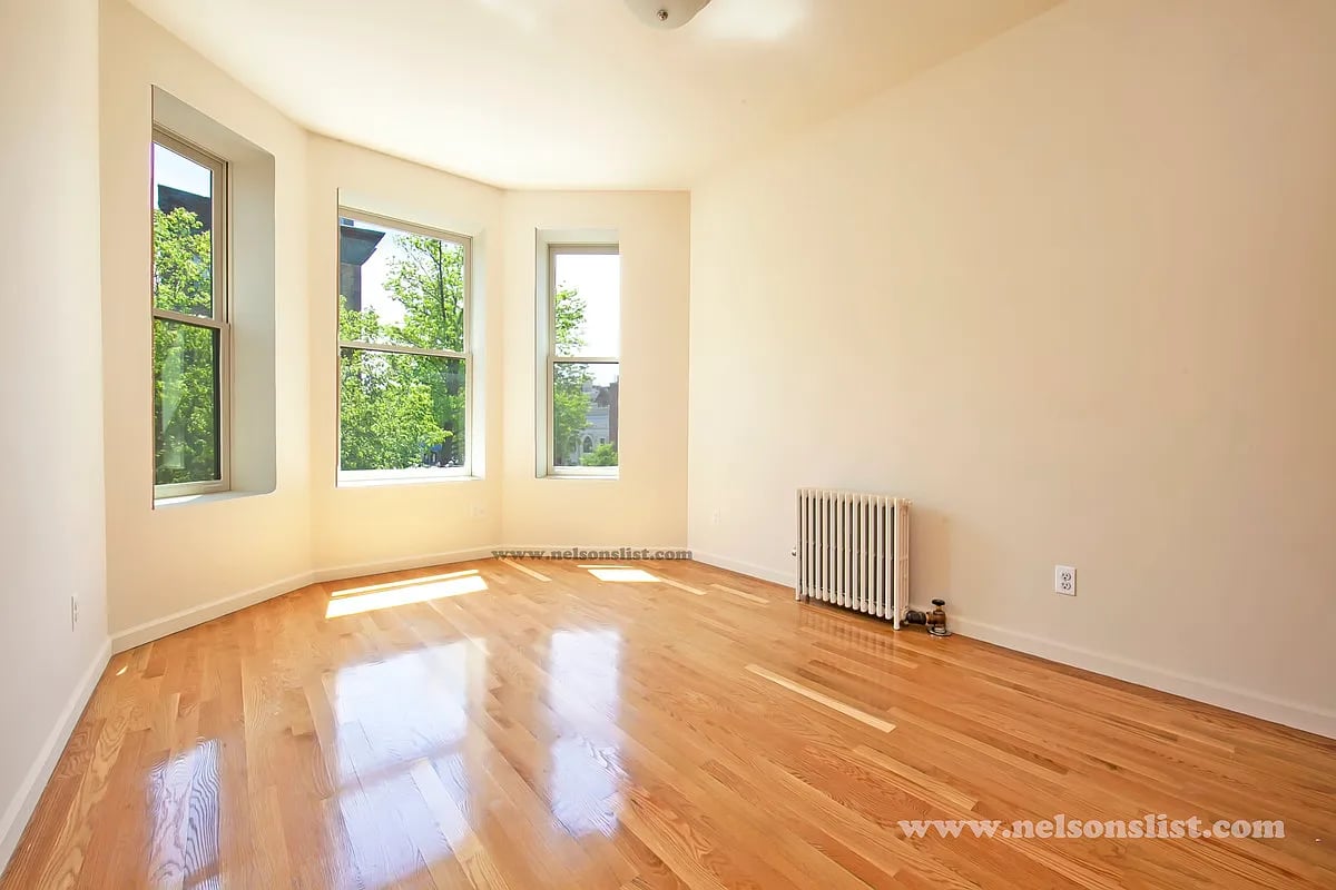 10th Street and 8th Avenue