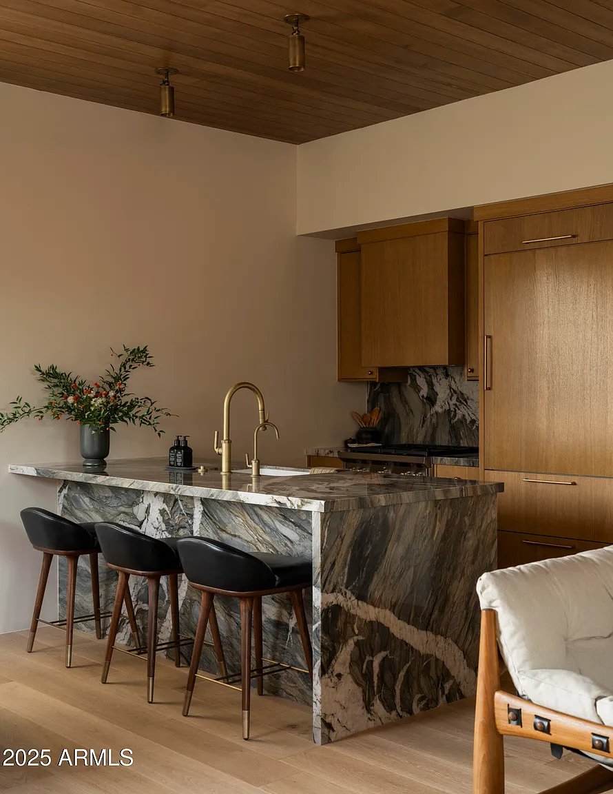 8631 N AVENIDA DEL SOL