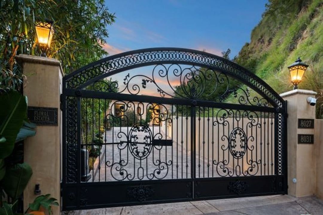 Symphony Grandeur