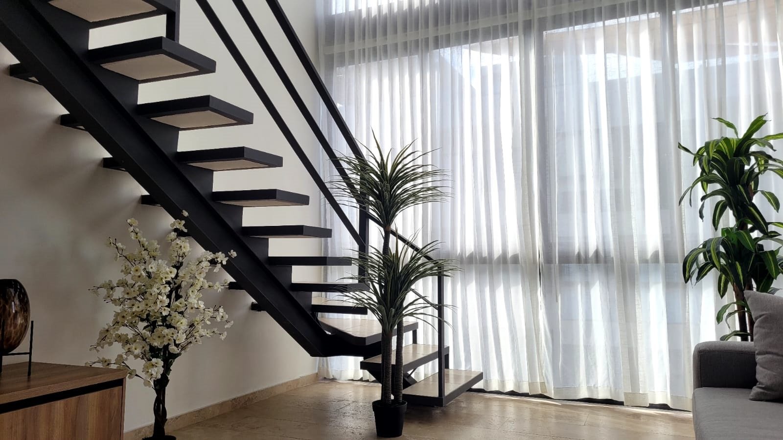 Penthouse Wave Living