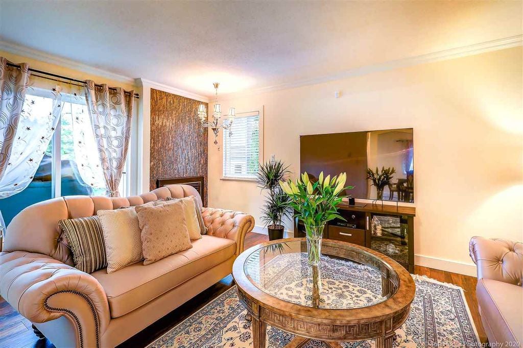 230 W 16th St, #4