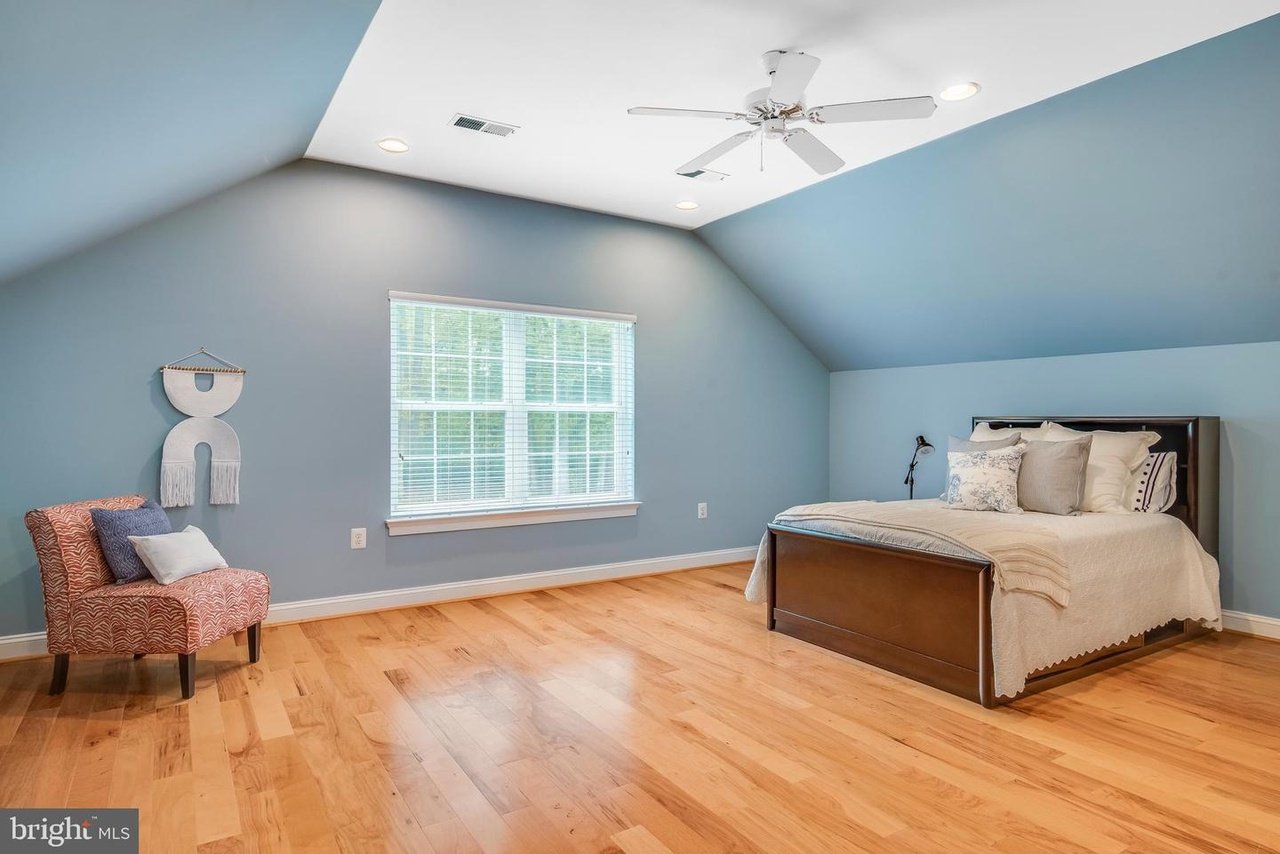 1101 Captain Bell Ct