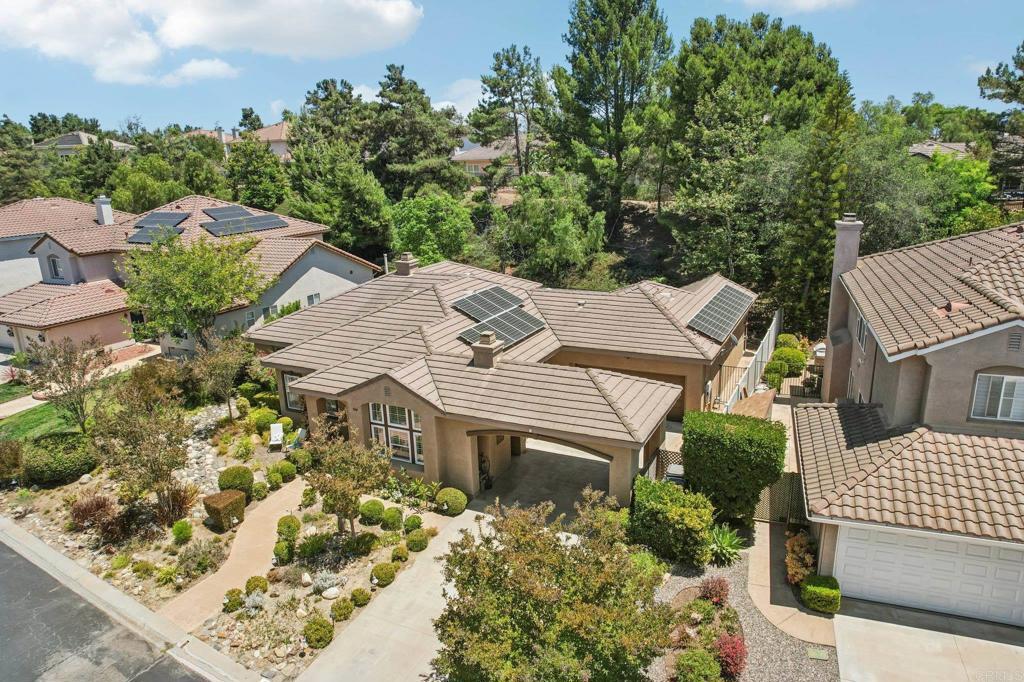 744 Inverlochy Dr