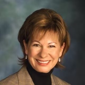 Mary Wilson Portland, OR Real Estate Agent Headshot
