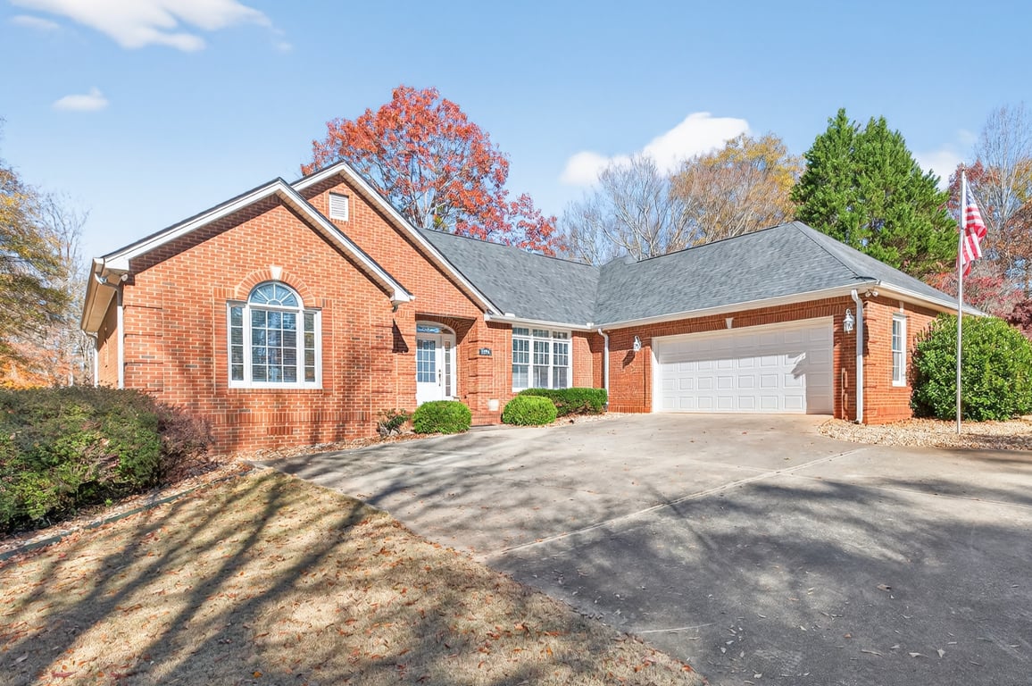 301 Oak Ridge Drive