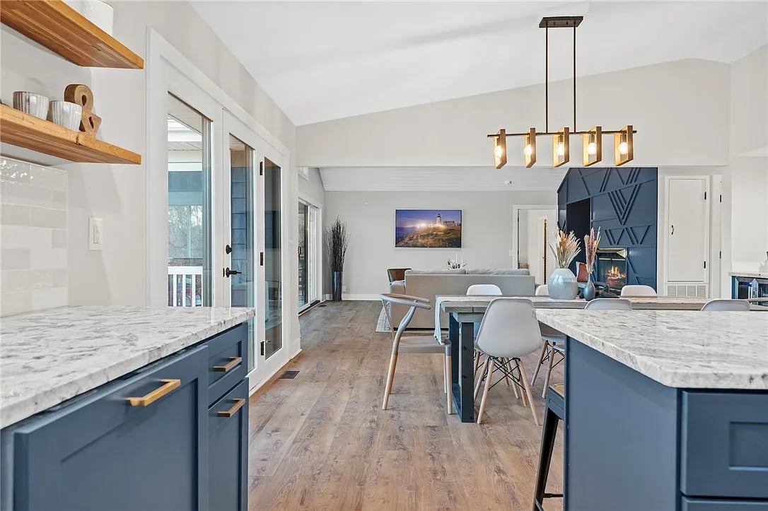 1104 Whitfield Point Rd