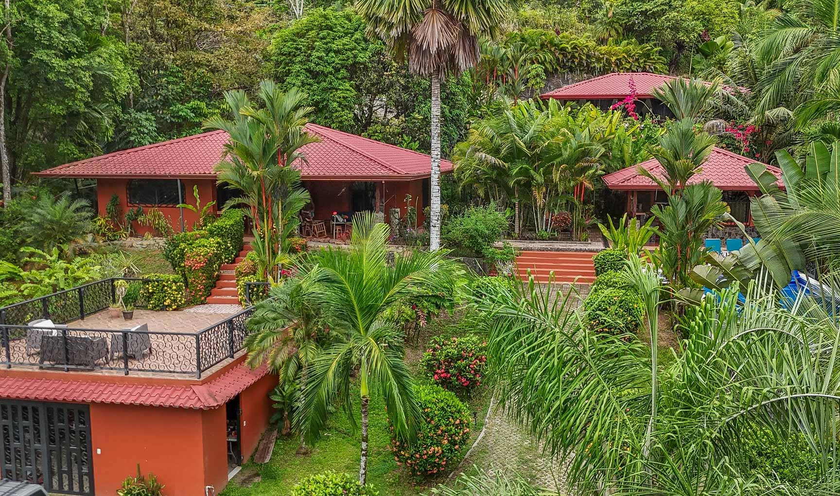 Ojochal Mountain View Home with Pool, Guest House & Gardens