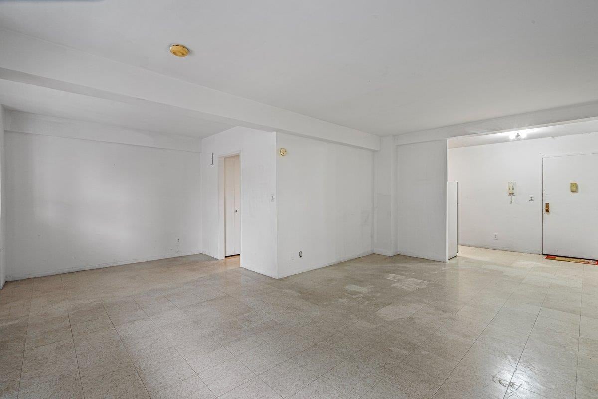 89-15 Parsons Boulevard #3J