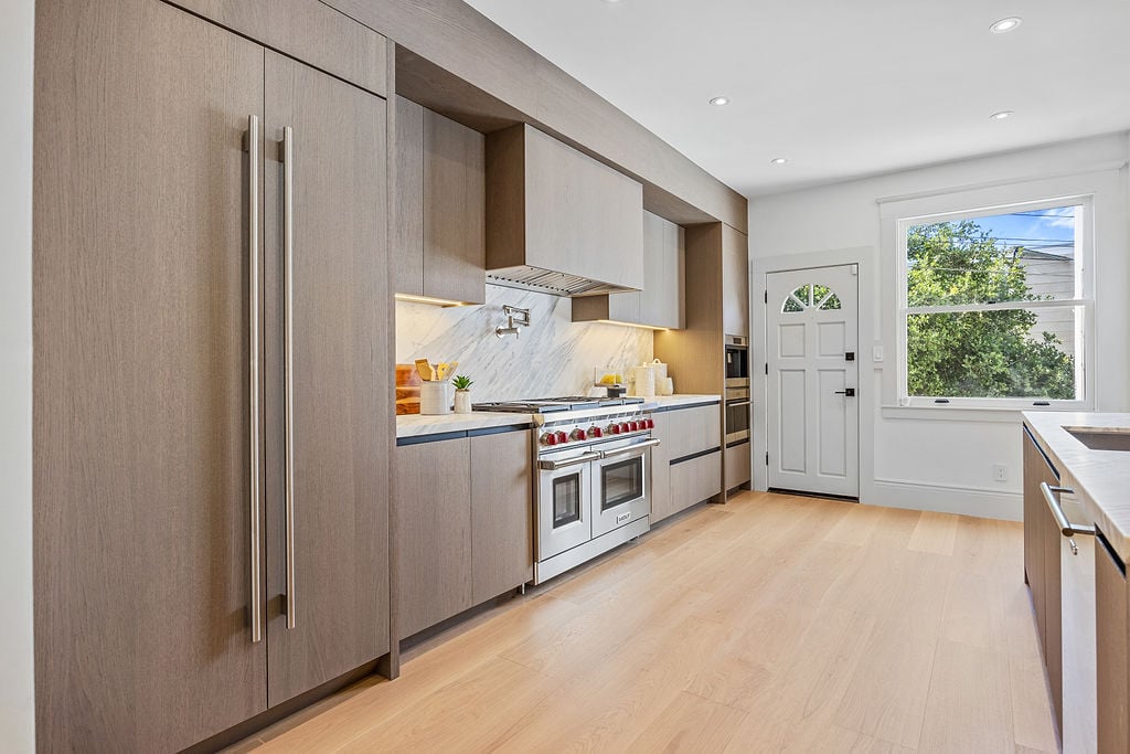 785 3rd Avenue · Photo 40
