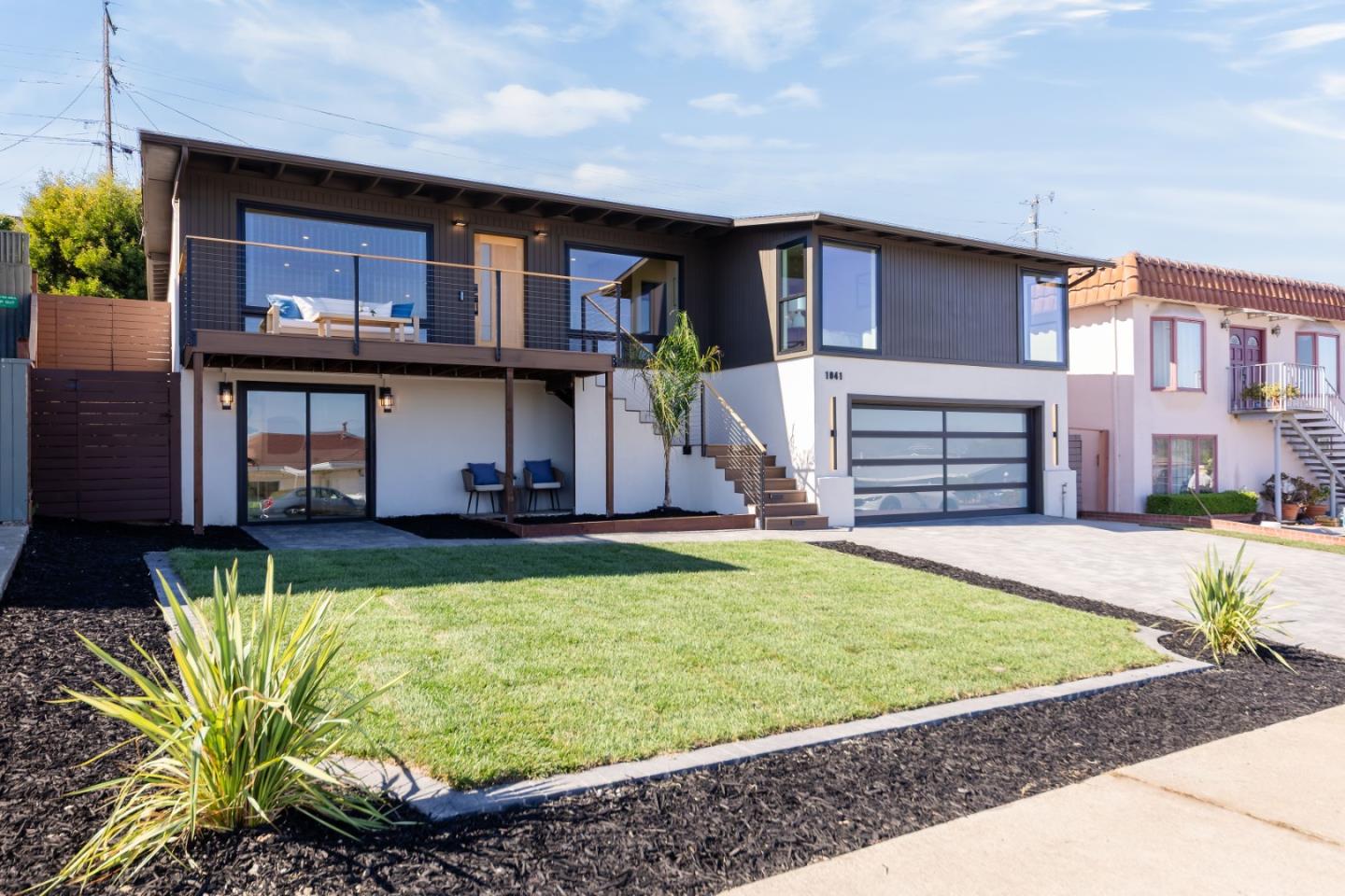 1041 Crestview Drive