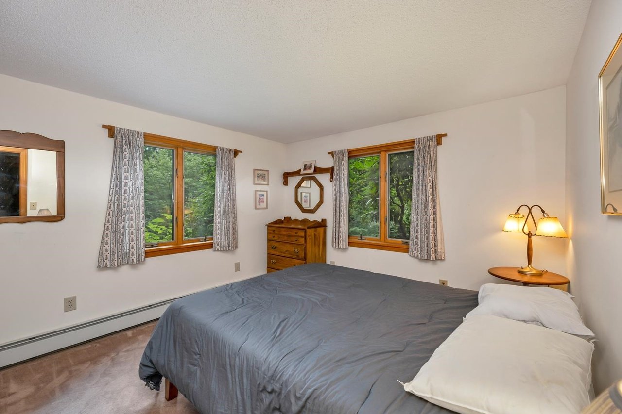 42 Hawkins Pond Rd