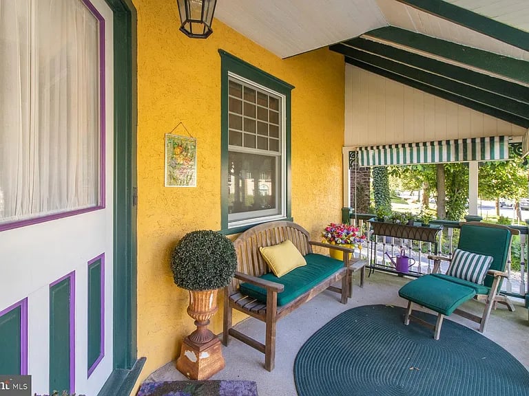 220 Bloomingdale Avenue